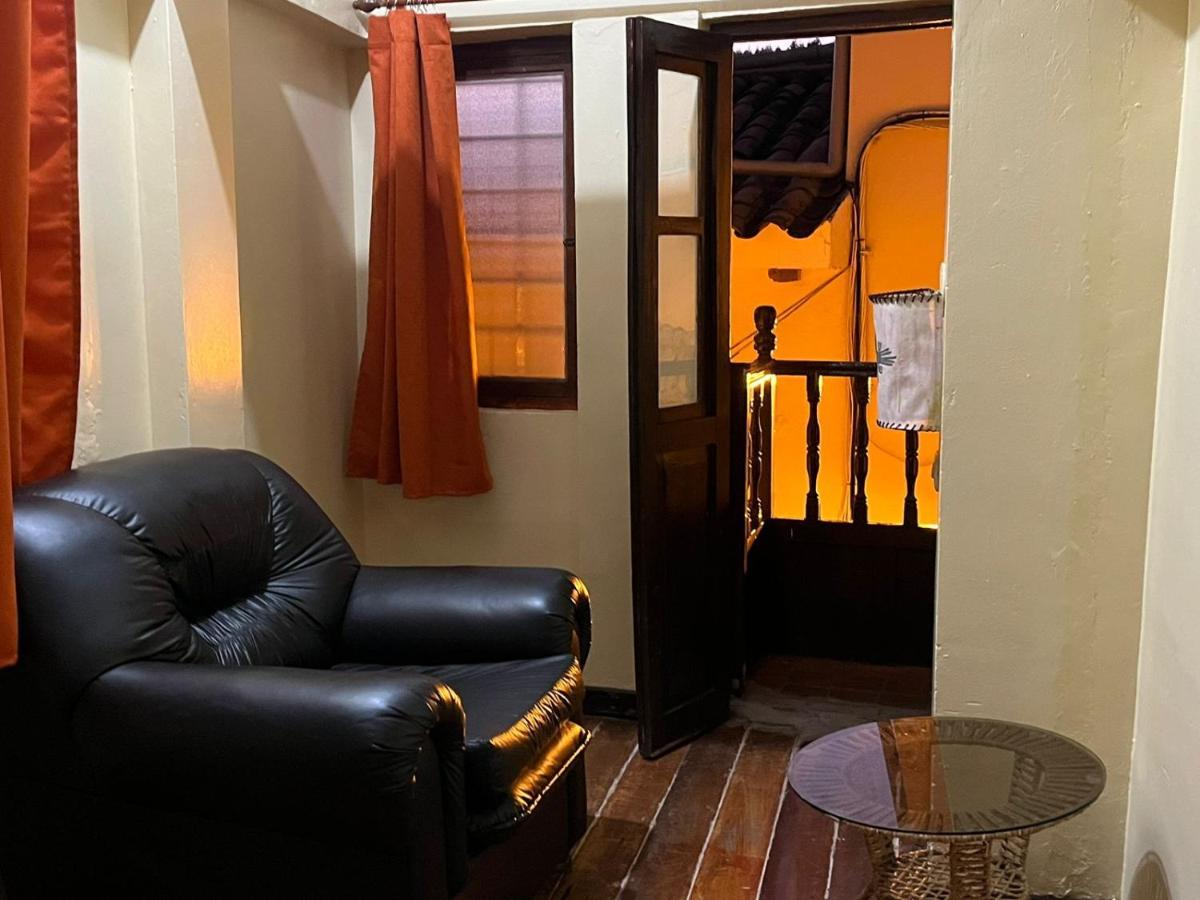 Hostal Andenes De Alabado Cuzco Exterior photo
